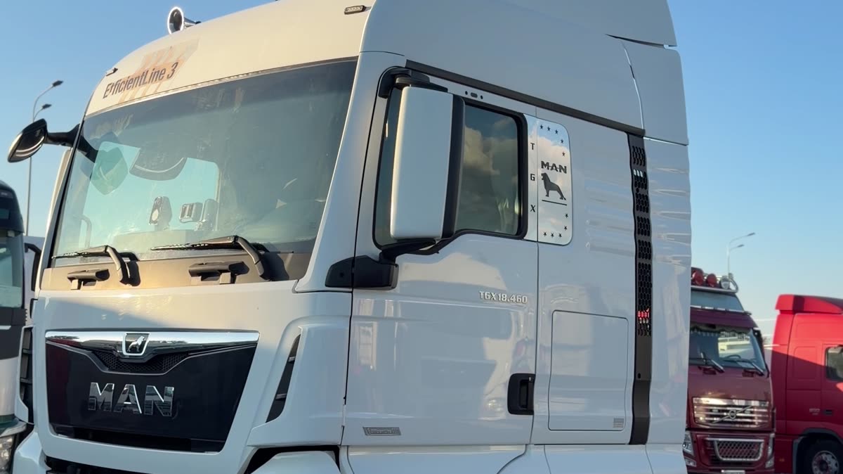 Тягач MAN TGX на майданчику TIMUR-TRANS